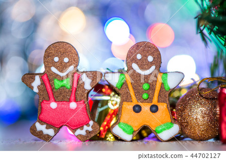 Christmas Gingerbread Man Christmas Tree Bells Halo Background クリスマス Syncope gingerbread sparkle 44702127