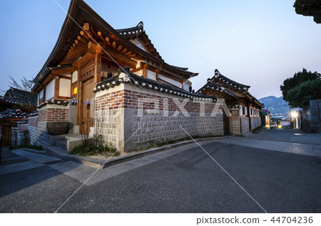 Bukchon Hanok Village 44704236