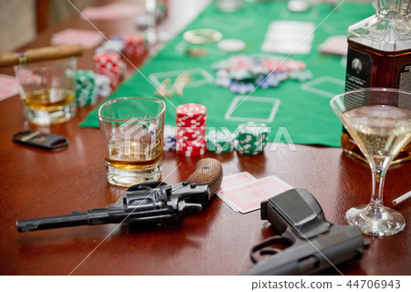 Chips on game table (normal version) 44706943