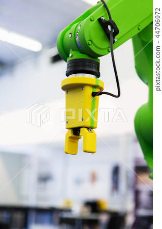 Roboric arm. Smart factory Roboric arm. Smart factory 44706972