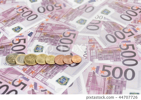 all euro coins on bills 44707726