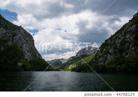 Cetina Canyon, Omis, Croatia Cetina Canyon, Omis, Croatia 44708125