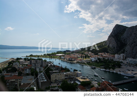 Omis, Dalmatia, Croatia Omis, Dalmatia, Croatia 44708144
