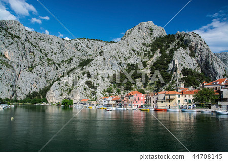 Omis, Dalmatia, Croatia Omis, Dalmatia, Croatia 44708145