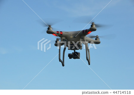 飛行的無人機“幻影3標準”（豬苗代湖/西岸/會津若松市福島縣大觀阿凱阿卡屋） 44714518