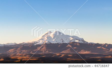 Mount Elbrus from Bermamyt Plateau at sunrise 44716847