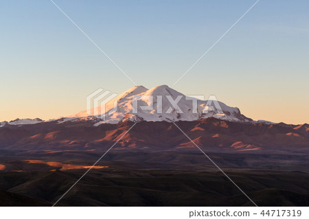 Mount Elbrus from Bermamyt during rising of sun Mount Elbrus from Bermamyt during rising of sun 44717319