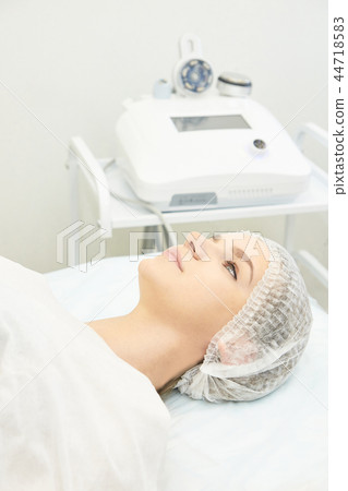 Cosmetology light equipment. Anti age and wrinkle. Cosmetology light equipment. Anti age and wrinkle. 44718583