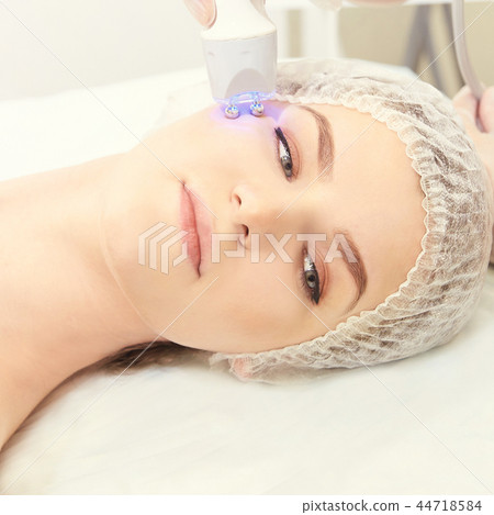 Cosmetology light equipment. Anti age and wrinkle 44718584