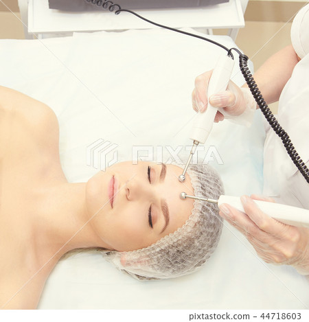 Cosmetology light equipment. Anti age and wrinkle. Cosmetology light equipment. Anti age and wrinkle. 44718603