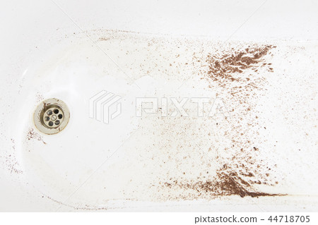 Detox girl bath therapy. Pant maral blood health 44718705