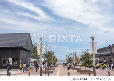 Town Sea Parpia Onokawa where everyday life and non-daily sightseeing are interchanged in park where you can see the sea 44718790