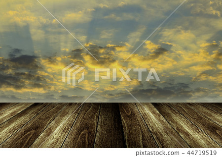 Nice sunset sky with clouds at Sichang island Nice sunset sky with clouds at Sichang island 44719519