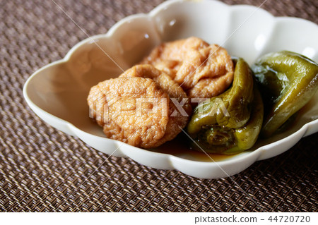 Boiled sweet potato 44720720