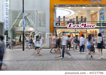 Myeong-dong 44727796