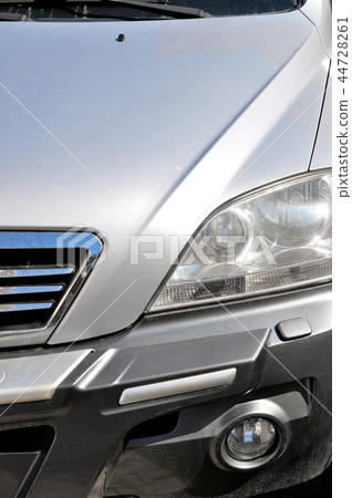 Head lamp of gray car 44728261