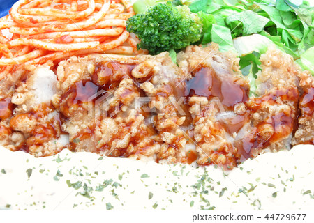 豬肉nanban米用黑醋調味汁 豬肉nanban米用黑醋調味汁 44729677