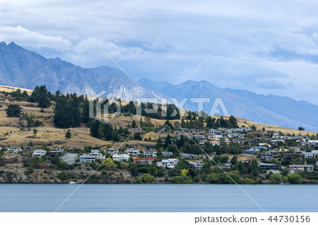 Lake wakatipu 44730156