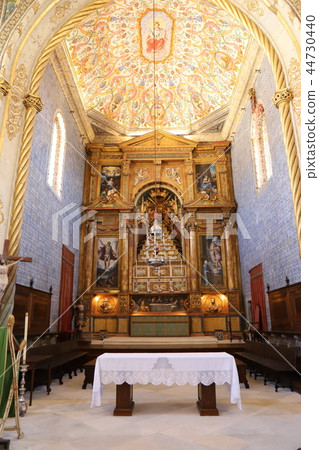 The chapel of the former Coimbra University of Coimbra (1) 44730440
