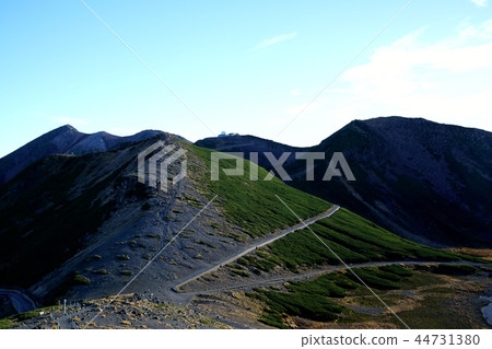 A view from Norikura Daikigakudake in the fall (Location: Norikura, Otori-dake) 44731380