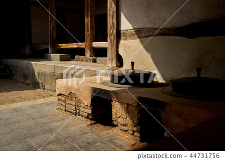 慶尚安東市Dosan Seowon 44731756