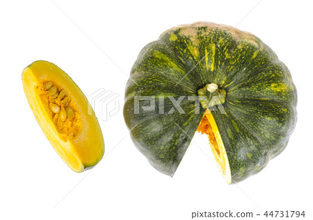 Sliced round ripe pumpkin, isolated on white background 44731794