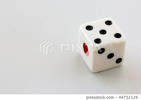Dice 44732129
