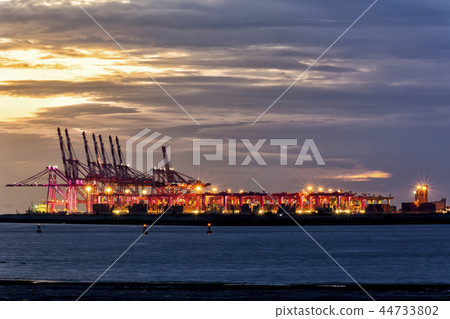 Incheon New Port Incheon New Port 44733802