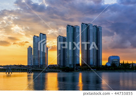 Nonhyun-dong, Incheon 44733855