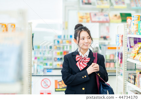 便利店(高中女生) 便利店(高中女生) 44734170