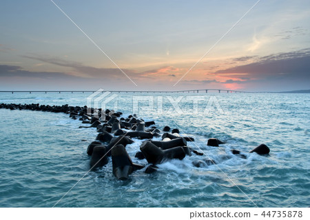 Evening view of Miyakojima / Tetra Pot and Irabu Ohashi Bridge 44735878