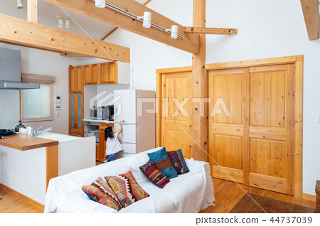 Living room with children Living room with children 44737039