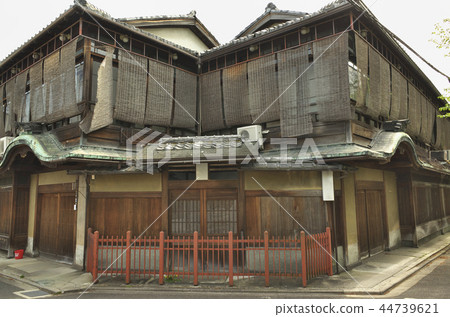 被遺棄的房子的娛樂 被遺棄的房子的娛樂 44739621