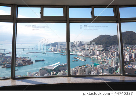 從觀景台看到的釜山市 從觀景台看到的釜山市 44740387