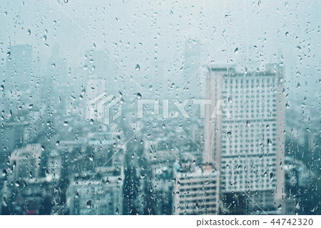Rain drops on window Rain drops on window 44742320