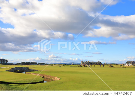 St Andrews Old Course 44742407