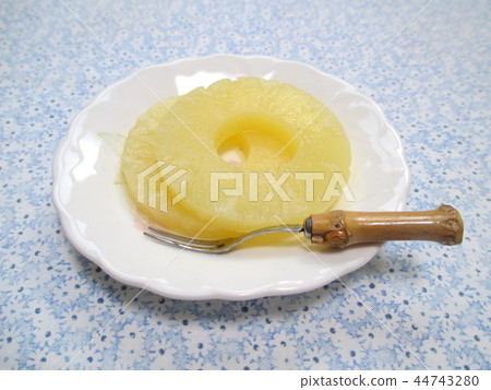 Canned pineapple 44743280