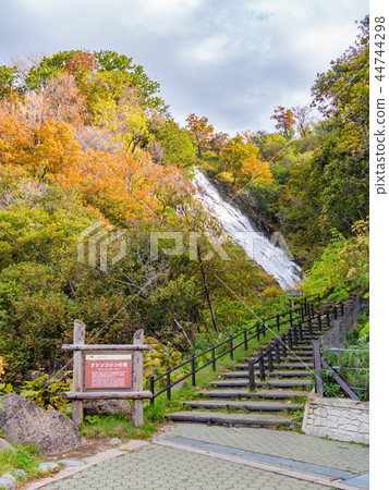 Oshinkoshin Falls in Utoro, Shiretoko, Hokkaido (Autumn foliage) Oshinkoshin Falls in Utoro, Shiretoko, Hokkaido (Autumn foliage) 44744298