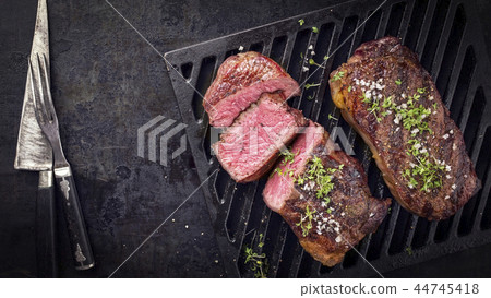 barbecue dry aged Kobe roast beef barbecue dry aged Kobe roast beef 44745418