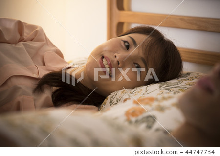 夫婦在床上說 夫婦在床上說 44747734