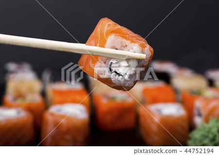 Philadelphia roll 44752194