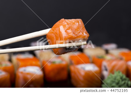 Philadelphia roll 44752195