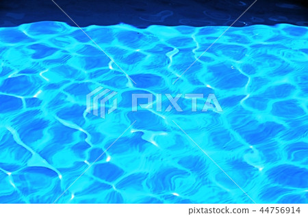 Scenic reflection on water surface in close up  44756914