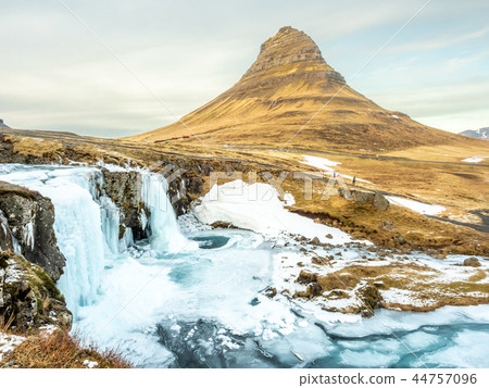Winter freeze of Kirkjufell mountain, Iceland 44757096