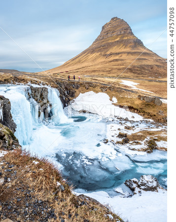 Winter freeze of Kirkjufell mountain, Iceland 44757098