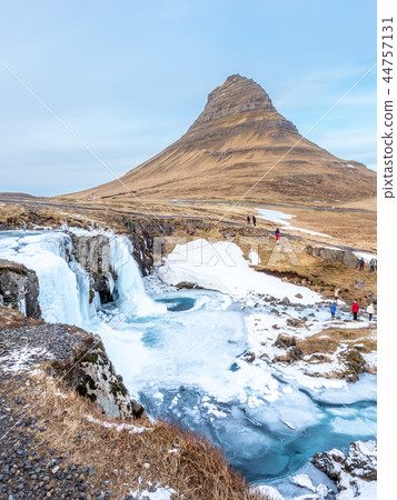 Winter freeze of Kirkjufell mountain, Iceland 44757131