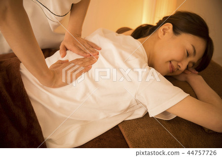 Massage  44757726