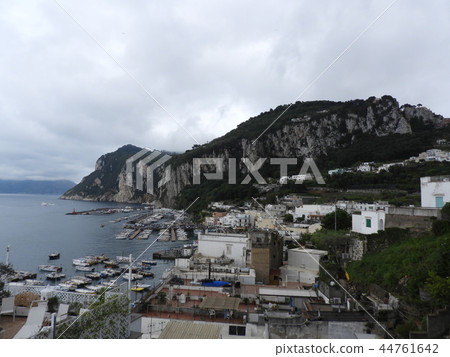 View of the port of Capri 44761642
