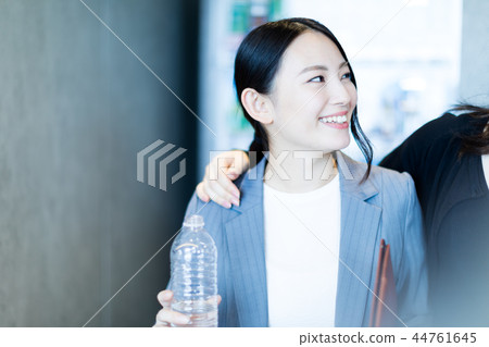 Woman in a suit 44761645