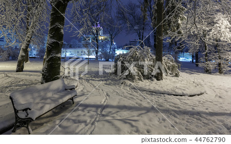 Night winter park in Lviv, Ukraine Night winter park in Lviv, Ukraine 44762790